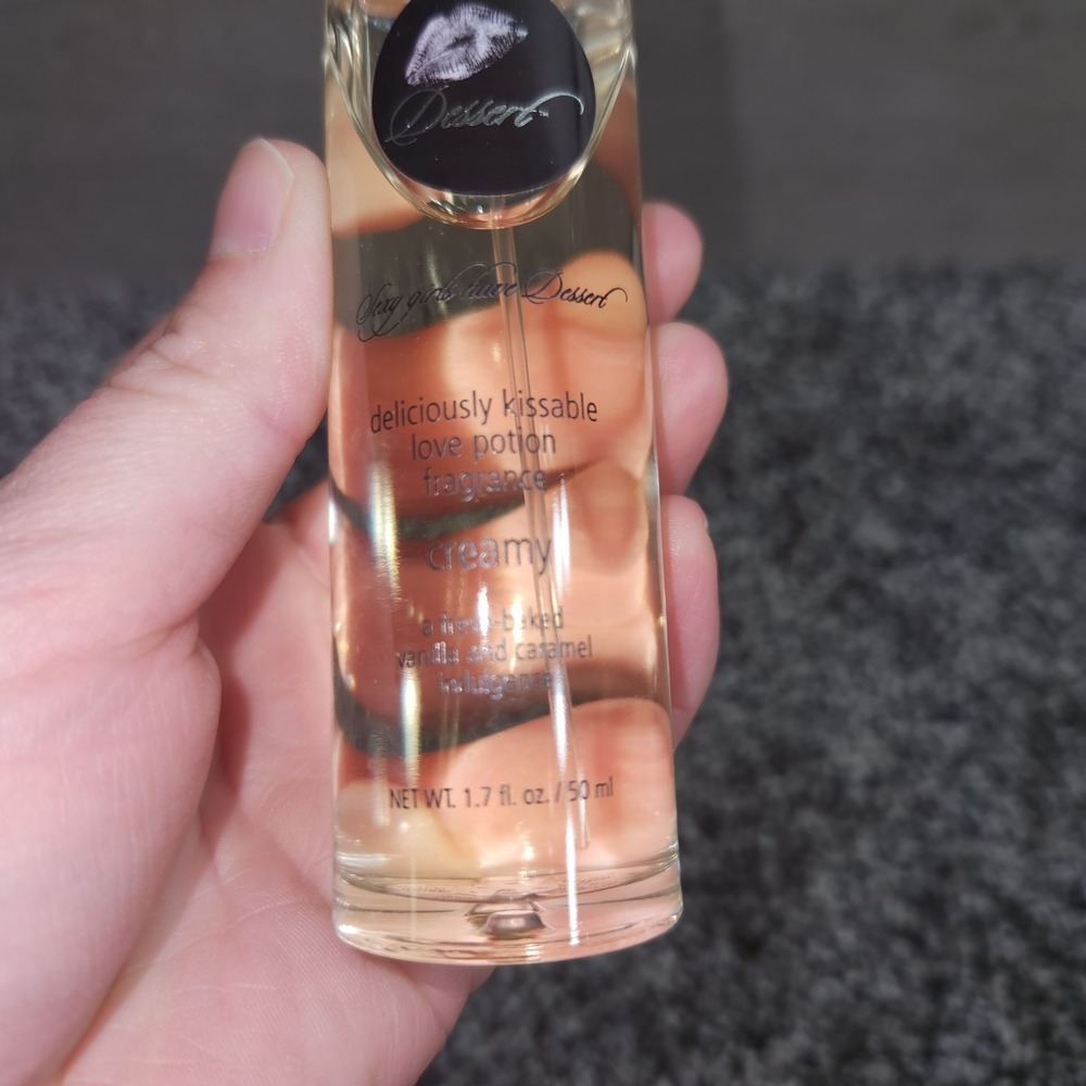 Jessica Simpson Dessert Beauty Creamy Kissable Fragrance Spray Vanilla Rare HTF - Picture 3 of 6